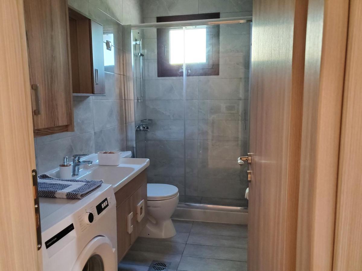 Backyard Apartment Kalligoni Екстериор снимка